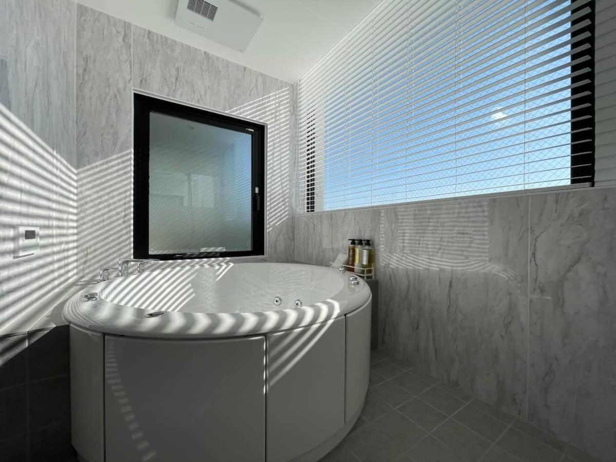 Bhotel Nekoyard - Scenic Penthouse Studio With Jacuzzi & Spacious Terrace Hiroshima Exterior foto